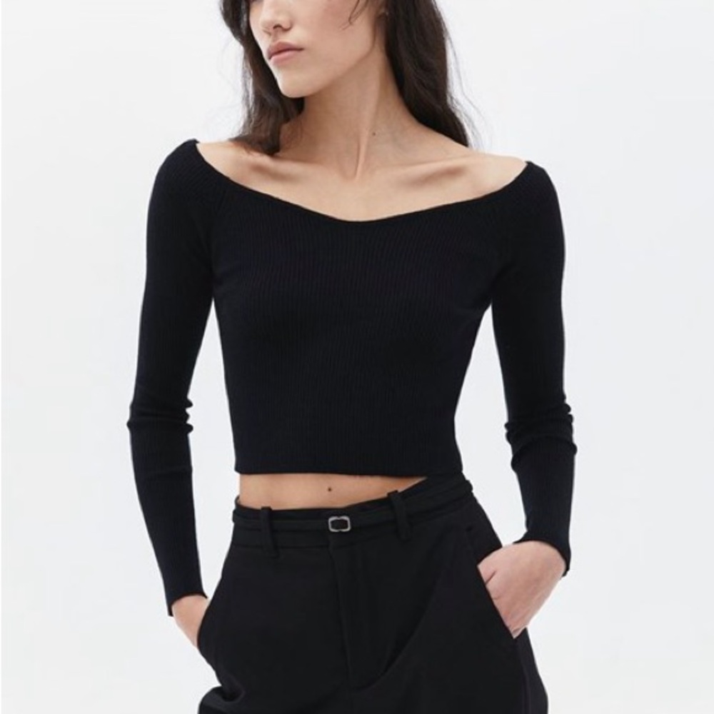 Black ribbed crop top off the shoulder